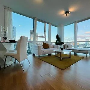 Apartment The Crossharbour, London