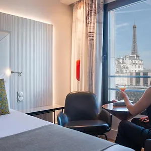**** Hotel Le Parisis - Tour Eiffel Francie